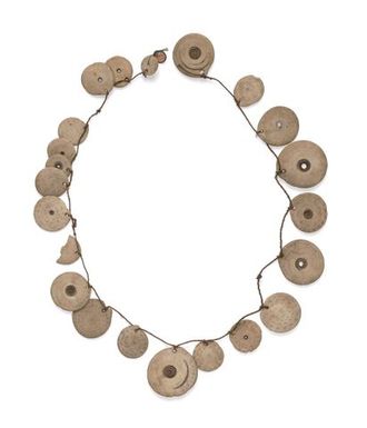 String of shell discs