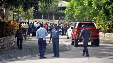 Stand-off continues in PNG over PM job