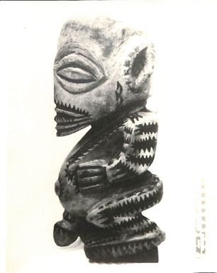 Photo of a single carving of Tangaroa