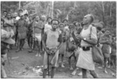 Folofo'u of Uka'oi (Kwailala'e people) makes grand entrance speech