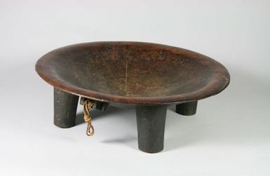 Kumete (kava bowl)