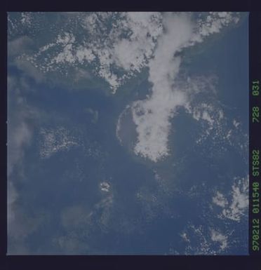 STS082-728-031 - STS-082 - Earth observations taken from shuttle orbiter Discovery during STS-82 mission