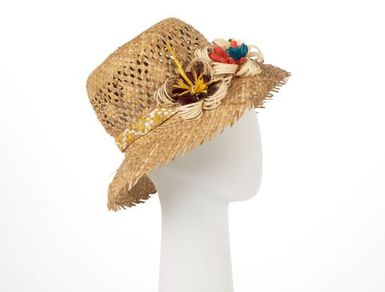 Pulou lauhulu (woven hat)