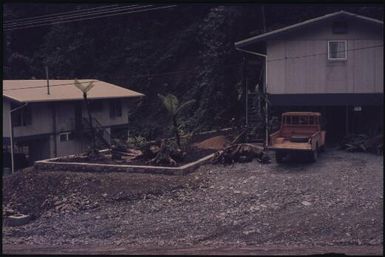 Houses in Panguna (3) : Bougainville Island, Papua New Guinea, April 1971 / Terence and Margaret Spencer