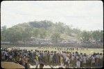 Port Moresby show: dancers and audience