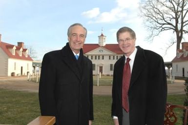 [Assignment: 48-DPA-01-12-09_SOI_K_Mt_Vernon] Visit of Secretary Dirk Kempthorne to Mount Vernon Estate and Gardens, Mount Vernon, Virginia, [for touring and announcement of the U.S. nomination of the George Washington home, along with the Papahanaumokuakea Marine National Monument in Hawaii, for inclusion on the United Nations Educational, Scientific, and Cultural Organization's (UNESCO's) World Heritage List. Joining Secretary Kempthorne for the announcement was James Rees, Executive Director of the Mount Vernon Estate and Gardens.] [48-DPA-01-12-09_SOI_K_Mt_Vernon_IOD_9476.JPG]