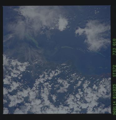 STS072-733-018 - STS-072 - Earth observations taken from shuttle orbiter Endeavour during STS-72 mission