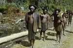 Road maintenance, feeder road, Western Highlands, [Papua New Guinea, 1963?]