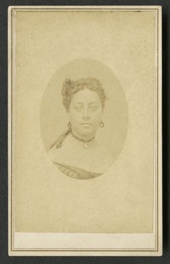 Chase, Henry L, 1831-1901 :Portrait of Emma, Queen consort to Kamchamcha IV [i.e. Kamehameha IV]
