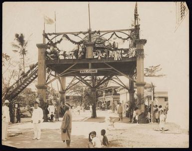 Decorated gate, Apia