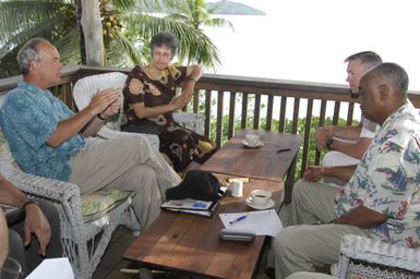 [Assignment: 48-DPA-SOI_K_Pohnpei_6-10-11-07] Pacific Islands Tour: Visit of Secretary Dirk Kempthorne [and aides] to Pohnpei Island, of the Federated States of Micronesia [48-DPA-SOI_K_Pohnpei_6-10-11-07__DI13634.JPG]