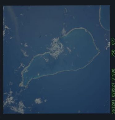 STS080-750-077 - STS-080 - Earth observations taken from Space Shuttle Columbia during STS-80 mission
