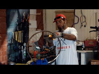 The super-volunteer guiding Ōtara youth by fixing bikes