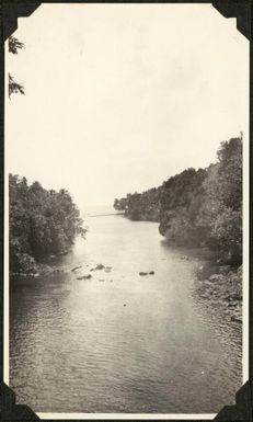 Lagoon inlet, Samoa, 1929 / C.M. Yonge