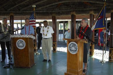 [Assignment: 48-DPA-SOI_K_Amer_Sam] Pacific Islands Tour: Visit of Secretary Dirk Kemmpthorne [and aides] to American Samoa, U.S. Territory [48-DPA-SOI_K_Amer_Sam__DI15678.JPG]