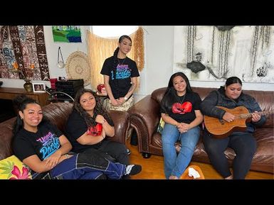 Sīsū E Keke Ofi Pē - The Tonga Sisters ft. Taufa Lātū