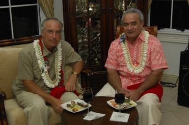 [Assignment: 48-DPA-SOI_K_Amer_Sam] Pacific Islands Tour: Visit of Secretary Dirk Kemmpthorne [and aides] to American Samoa, U.S. Territory [48-DPA-SOI_K_Amer_Sam__DI15511.JPG]