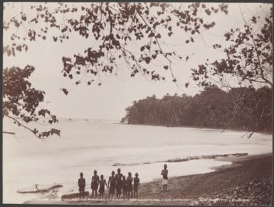 Children on a beach at Heuru, Solomon Islands, 1906 / J.W. Beattie