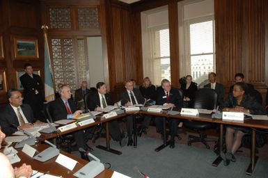 [Assignment: 48-DPA-02-26-08_SOI_K_Insular] Interagency Group on Insular Areas (IGIA) meeting at Main Interior, with Secretary Dirk Kempthorne, [Deputy Chief of Staff Doug Domenech, Acting Deputy Assistant Secretary for Insular Affairs Nikolao Pula, and other Interior officials joining Governors and Congressional representatives of U.S. island territories] [48-DPA-02-26-08_SOI_K_Insular_IOD_1194.JPG]