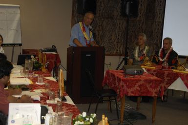 [Assignment: 48-DPA-SOI_K_Amer_Sam] Pacific Islands Tour: Visit of Secretary Dirk Kemmpthorne [and aides] to American Samoa, U.S. Territory [48-DPA-SOI_K_Amer_Sam__DI15645.JPG]