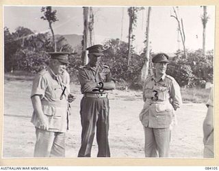 TOROKINA AREA, BOUGAINVILLE. 1944-12-11. GENERAL SIR THOMAS BLAMEY, COMMANDER-IN-CHIEF, ALLIED FORCES, SOUTH WEST PACIFIC AREA, (1), WITH MAJOR-GENERAL W. BRIDGEFORD, (2), AND LIEUTENANT-GENERAL ..