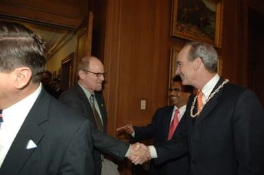 [Assignment: 48-DPA-02-25-08_SOI_K_Pres_Palau] Secretary Dirk Kempthorne [meeting at Main Interior] with government delegation from the Republic of Palau, [led by Palau President Tommy Remengesau. Secretary Kempthorne and President Remengesau discussed, among other subjects, the possibility of creating a National Heritage Area on the Palau island of Peleliu, along with the upcoming Review of the Palau-U.S. Compact of Free Association.] [48-DPA-02-25-08_SOI_K_Pres_Palau_IOD_1080.JPG]