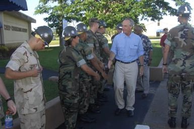 [Assignment: 48-DPA-SOI_K_Guam_6-6-7-07] Pacific Islands Tour: Visit of Secretary Dirk Kempthorne [and aides] to Guam, U.S. Territory [48-DPA-SOI_K_Guam_6-6-7-07__DI11980.JPG]