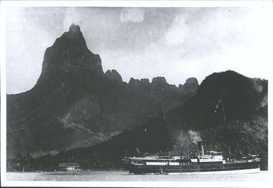 SS Corinna at Mo'orea Island