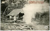 Iles Marquises - (Océanie française)Préparatifs de repas - Four indigène