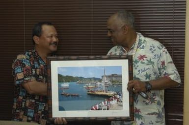 [Assignment: 48-DPA-SOI_K_Palau_6-7-9-07] Pacific Islands Tour: Visit of Secretary Dirk Kempthorne [and aides] to Palau Islands, Republic of Palau [48-DPA-SOI_K_Palau_6-7-9-07__DI12963.JPG]