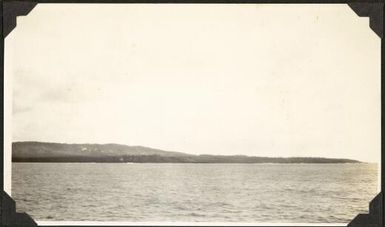 View of a coastline, Oceania, 1929, 1 / C.M. Yonge