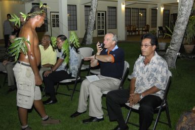 [Assignment: 48-DPA-SOI_K_Pohnpei_6-10-11-07] Pacific Islands Tour: Visit of Secretary Dirk Kempthorne [and aides] to Pohnpei Island, of the Federated States of Micronesia [48-DPA-SOI_K_Pohnpei_6-10-11-07__DI14103.JPG]