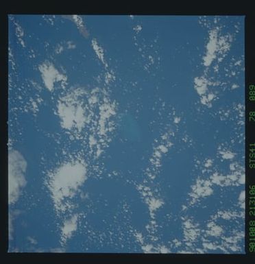 S41-78-089 - STS-041 - STS-41 earth observations