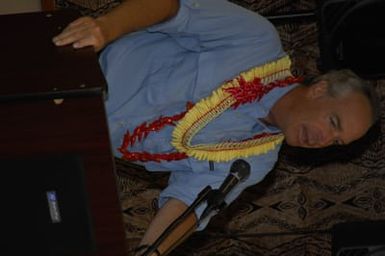 [Assignment: 48-DPA-SOI_K_Amer_Sam] Pacific Islands Tour: Visit of Secretary Dirk Kemmpthorne [and aides] to American Samoa, U.S. Territory [48-DPA-SOI_K_Amer_Sam__DI15649.JPG]