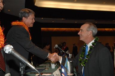 [Assignment: 48-DPA-09-29-08_SOI_K_Isl_Conf_AM] Insular Areas Health Summit [("The Future of Health Care in the Insular Areas: A Leaders Summit") at the Marriott Hotel in] Honolulu, Hawaii, where Interior Secretary Dirk Kempthorne [joined senior federal health officials and leaders of the U.S. territories and freely associated states to discuss strategies and initiatives for advancing health care in those communinties [48-DPA-09-29-08_SOI_K_Isl_Conf_AM_DOI_0409.JPG]