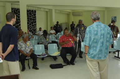 [Assignment: 48-DPA-SOI_K_Pohnpei_6-10-11-07] Pacific Islands Tour: Visit of Secretary Dirk Kempthorne [and aides] to Pohnpei Island, of the Federated States of Micronesia [48-DPA-SOI_K_Pohnpei_6-10-11-07__DI14201.JPG]