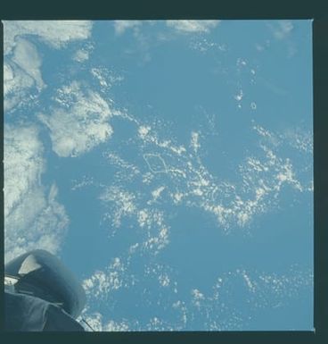 S09-35-1529 - STS-009 - Earth observations taken by the STS-9 crew