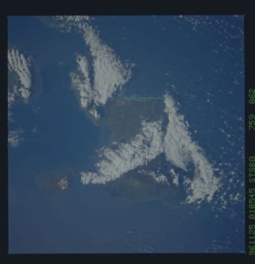 STS080-759-062 - STS-080 - Earth observations taken from Space Shuttle Columbia during STS-80 mission