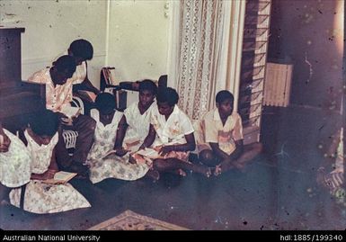 Nurses at our house, Vila