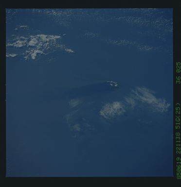 51G-36-025 - STS-51G - STS-51G earth observations