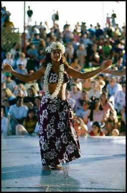 [Hawaii Club of San Antonio Dancer]