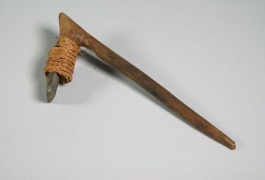 Toki uli (stone adzing tool)