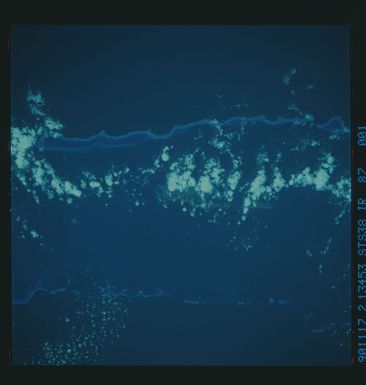 S38-87-001 - STS-038 - STS-38 earth observations