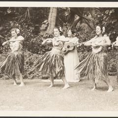 Hula dancers