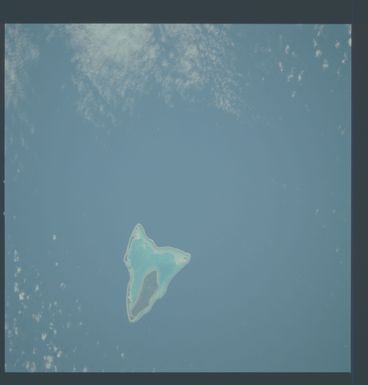 AST-01-039 - Apollo Soyuz Test Project - Apollo Soyuz Test Project, Earth views over the Aituctaki Atoll in the Cook Islands