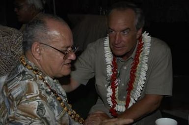 [Assignment: 48-DPA-SOI_K_Amer_Sam] Pacific Islands Tour: Visit of Secretary Dirk Kemmpthorne [and aides] to American Samoa, U.S. Territory [48-DPA-SOI_K_Amer_Sam__DI15551.JPG]