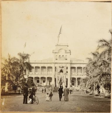 Iolani Palace, Honolulu, 1900