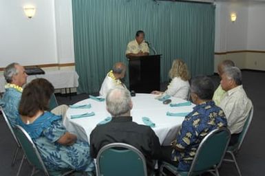 [Assignment: 48-DPA-SOI_K_Majuro_6-11-12-07] Pacific Islands Tour: Visit of Secretary Dirk Kempthorne [and aides] to Majuro Atoll, of the Republic of Marshall Islands [48-DPA-SOI_K_Majuro_6-11-12-07__DI14478.JPG]