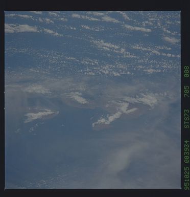STS073-705-008 - STS-073 - Earth observations taken from shuttle orbiter Columbia