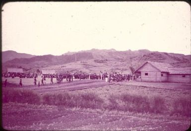 Building a store for the Native Hospital : Minj Station, Wahgi Valley, Papua New Guinea, 1954 / Terence and Margaret Spencer